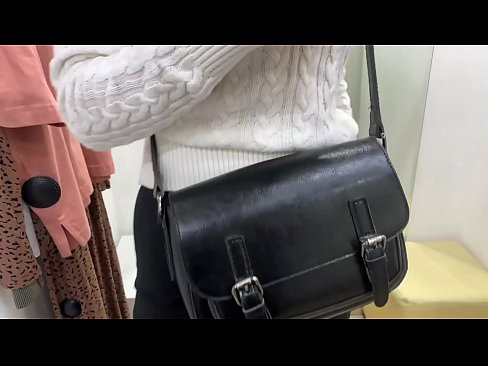 ❤️ Ëffentlech Masturbatioun vu jonke Bitch FeralBerry mat engem Dildo am Fittingsraum ️❌ Anal Video op lb.eviewporn-com.ru ❌️