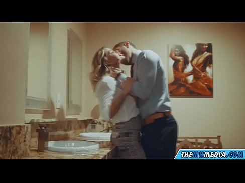 ❤️ Wann eng Busty Blond Iech an engem ëffentlechen Toilette verféiert ️❌ Anal Video op lb.eviewporn-com.ru ❌️